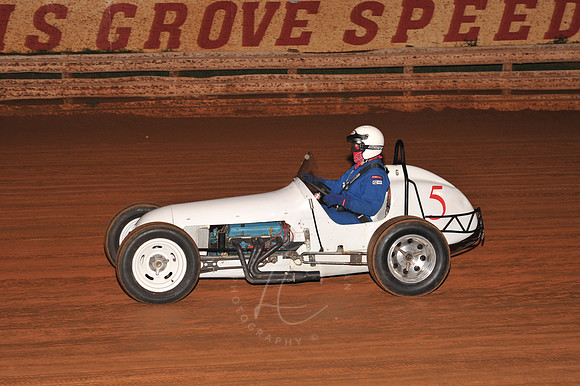 WIL_8-19-11_LLC_EMMR-28