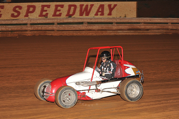 WIL_8-19-11_LLC_EMMR-43