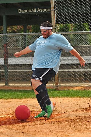 WIL_9-28-12_LLC_KICKIT-14