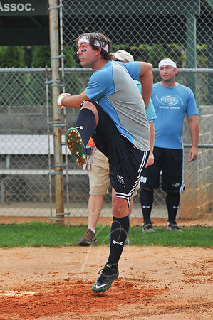 WIL_9-28-12_LLC_KICKIT-18