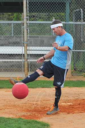 WIL_9-28-12_LLC_KICKIT-24