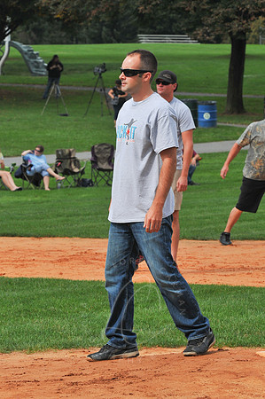 WIL_9-28-12_LLC_KICKIT-33