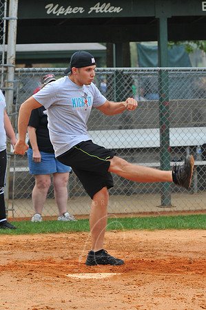 WIL_9-28-12_LLC_KICKIT-35