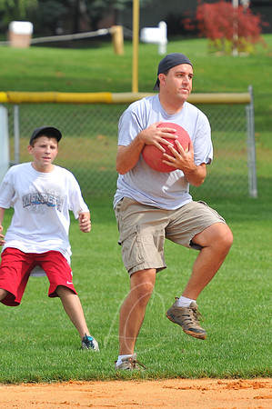 WIL_9-28-12_LLC_KICKIT-76
