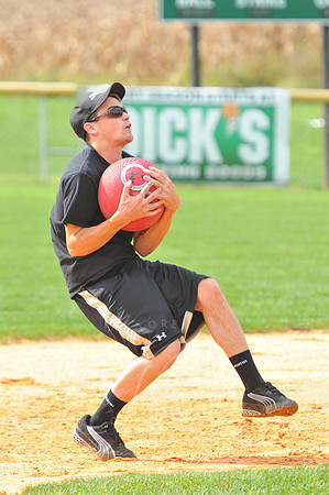 WIL_9-28-12_LLC_KICKIT-80