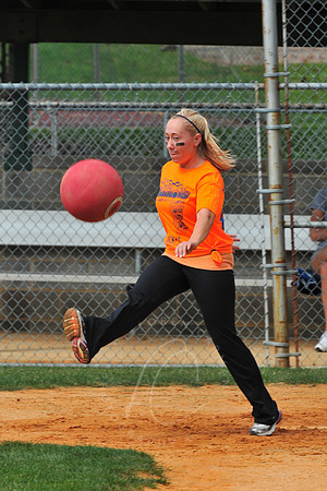 WIL_9-28-12_LLC_KICKIT-93
