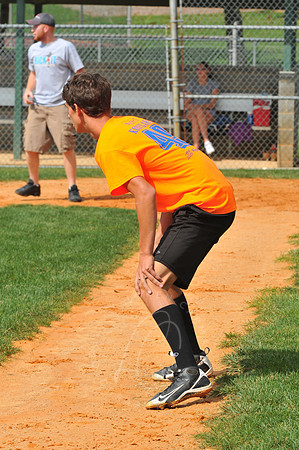 WIL_9-28-12_LLC_KICKIT-103