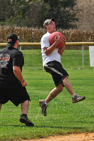 WIL_9-28-12_LLC_KICKIT-108