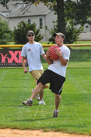 WIL_9-28-12_LLC_KICKIT-117