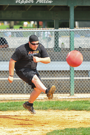 WIL_9-28-12_LLC_KICKIT-128