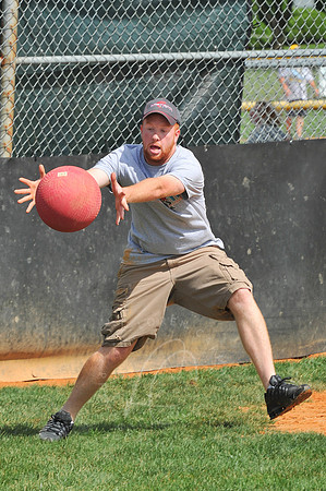 WIL_9-28-12_LLC_KICKIT-151