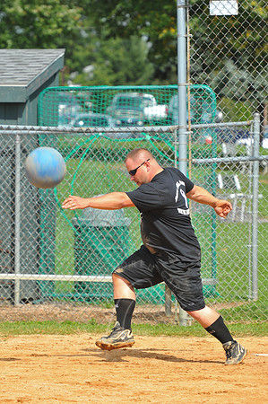 WIL_9-28-12_LLC_KICKIT-188