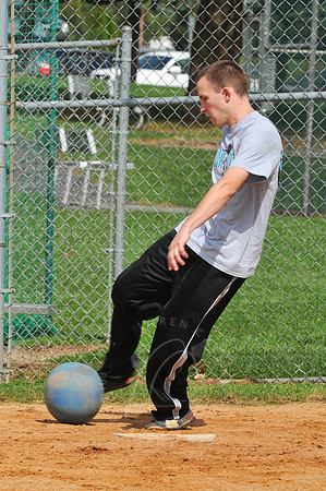 WIL_9-28-12_LLC_KICKIT-192