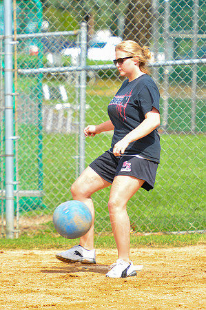 WIL_9-28-12_LLC_KICKIT-194