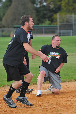 WIL_9-28-12_LLC_KICKIT-215