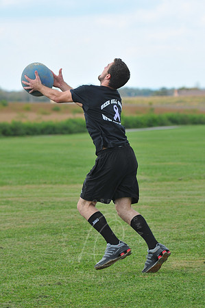 WIL_9-28-12_LLC_KICKIT-217