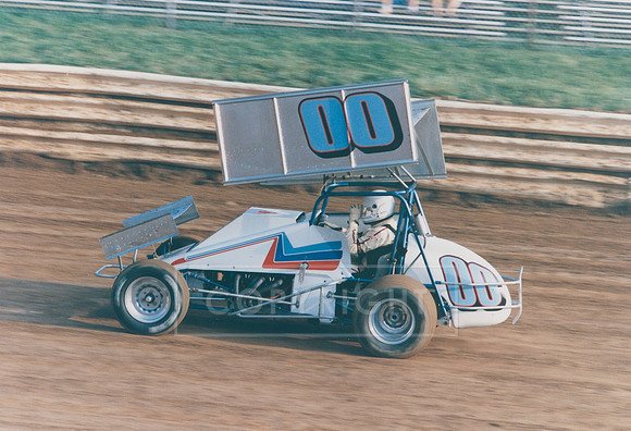 #00 Elmer Stoltzfus