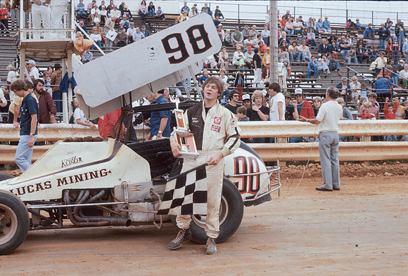 #98 Allen Klinger Winner at Williams Grove-5 (6)