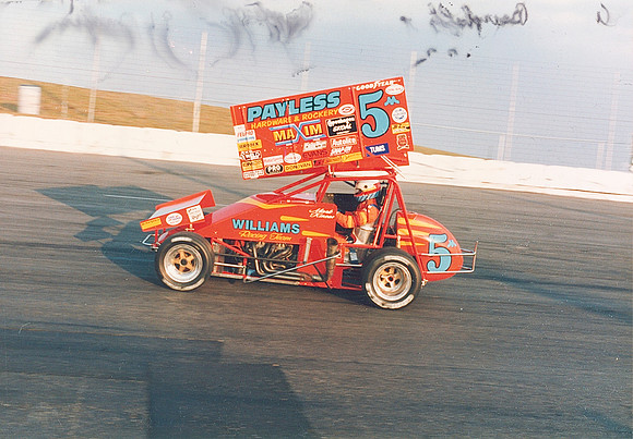 #5M Mark Kinser