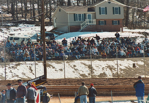 Lincoln Crowd Snow 3-2-04
