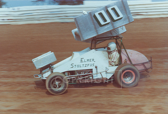 #00 Elmer Stoltzfus