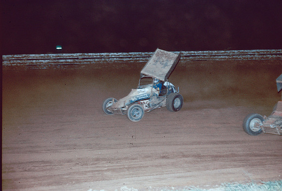 Unknown Sprint Car Loses Wing at Lincoln-6