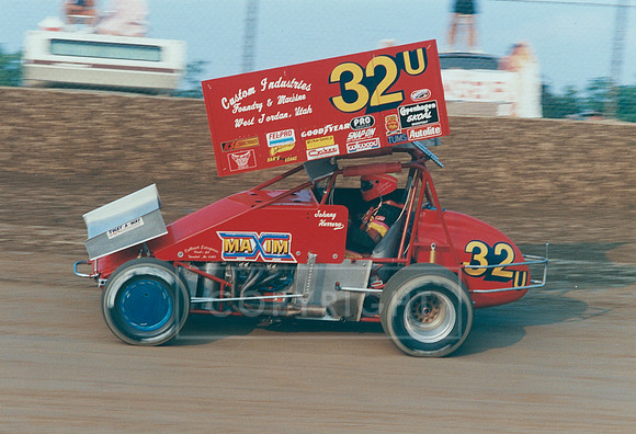 #32u Johnny Hererra