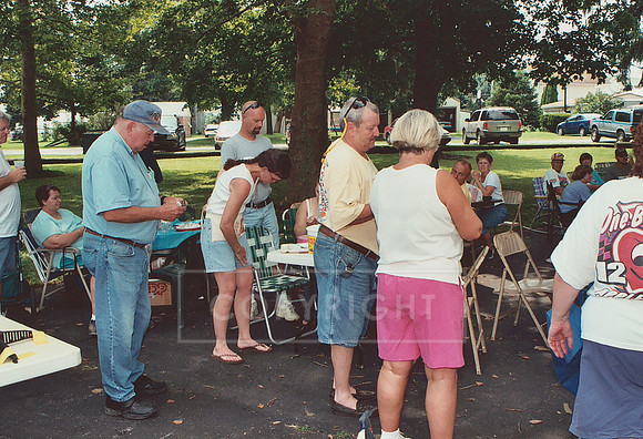 YCRC Picnic YCRC Clubhouse 2004 (21)