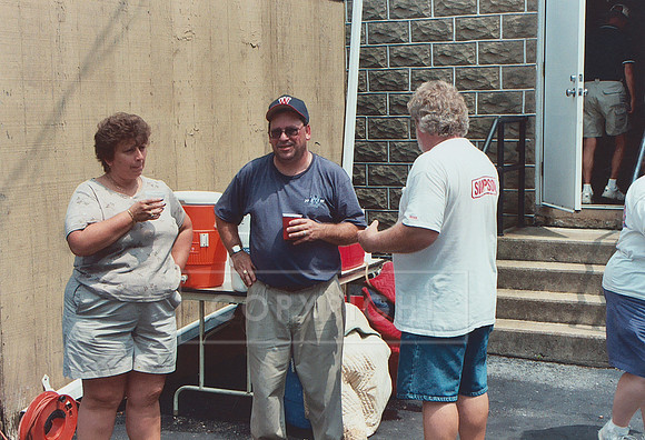 YCRC Picnic YCRC Clubhouse 2004 (19)